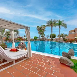 https://sol-sun-beach.adeje-hotels.com